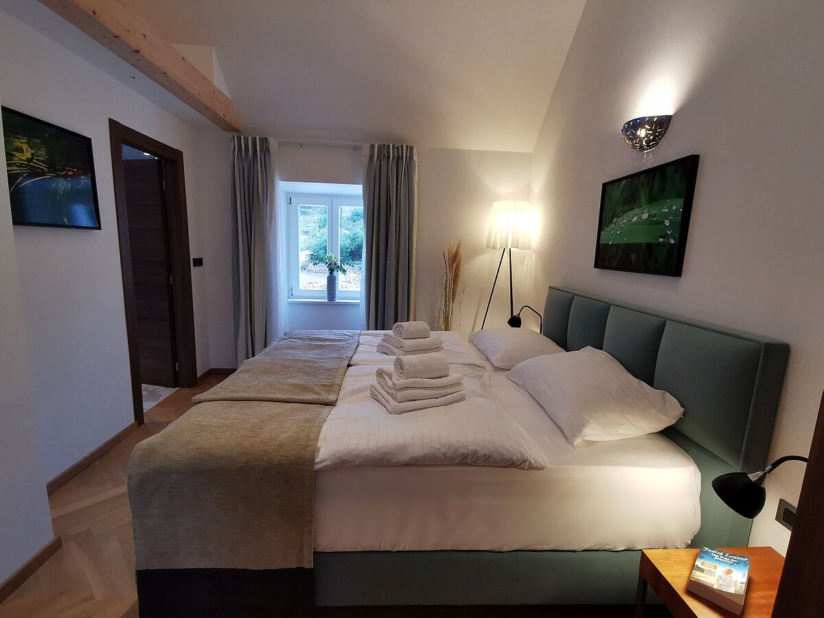 Gemütliches Masterschlafzimmer mit ensuite Badezimmer
