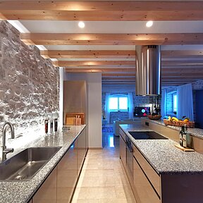 Die Wohnküche der Ferienvilla auf Solta