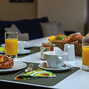 est residences studio apartments breakfast