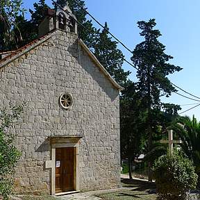 Kleine Kirche in Rogac