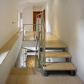 Access to the rooms on the 2nd floor