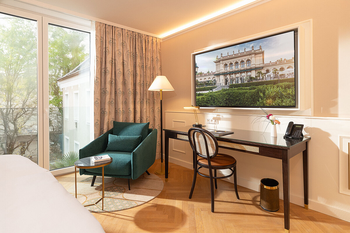 Classic room with desk, smart TV and IP telephone