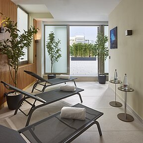 Liegen im Wellnessbereich im Grand Hotel Savoy