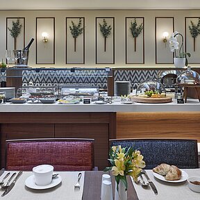 Frühstücksbereich mit Buffet