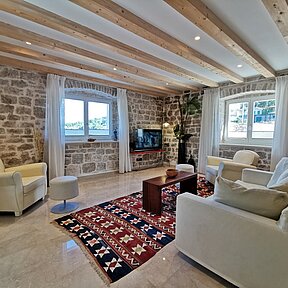 Gemütliches Wohnzimmer in der Ferienvilla Diocletian