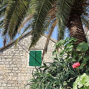 Villages with typical Dalmatian stone houses