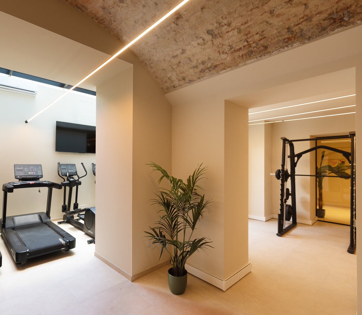 Spacious fitness area