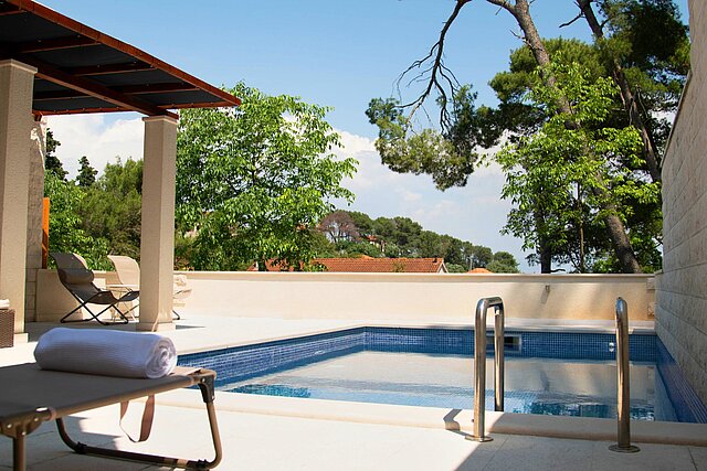 est holiday villa azzurro pool