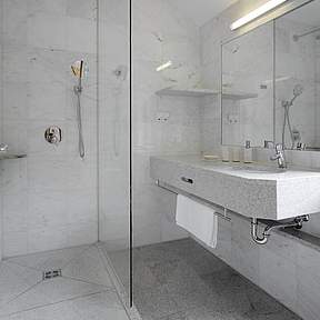 2 elegant bathrooms on the 2nd floor