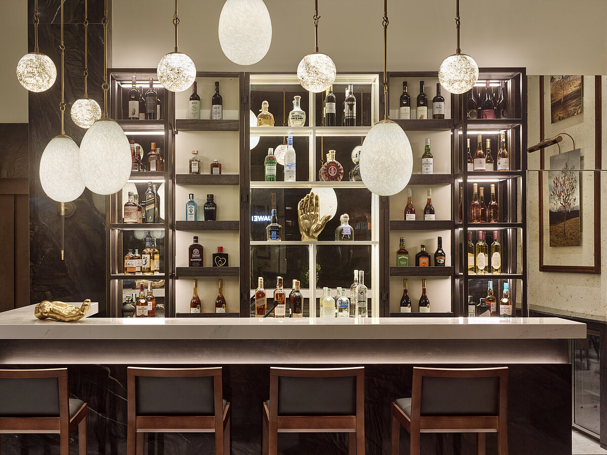 Bar at EST Grand Hotel Savoy