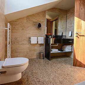 est residences studio apartments bathroom