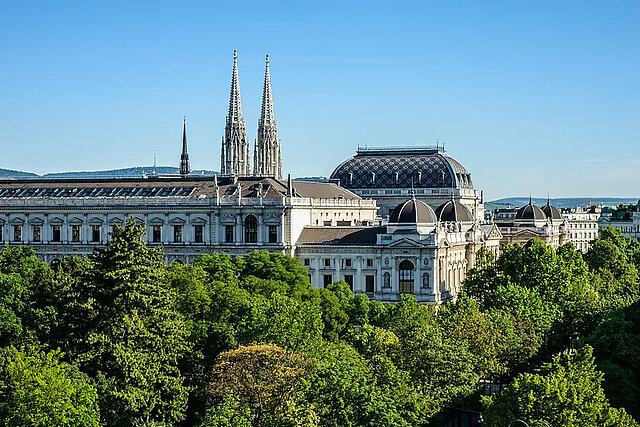 University and Votiv Church close to the hotel